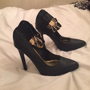 BEBE smokin hott heels